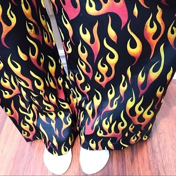 VINTAGE 90's Alternative Black Satin Fire Print Lounge Pant🌻💚 - Picture 7 of 7